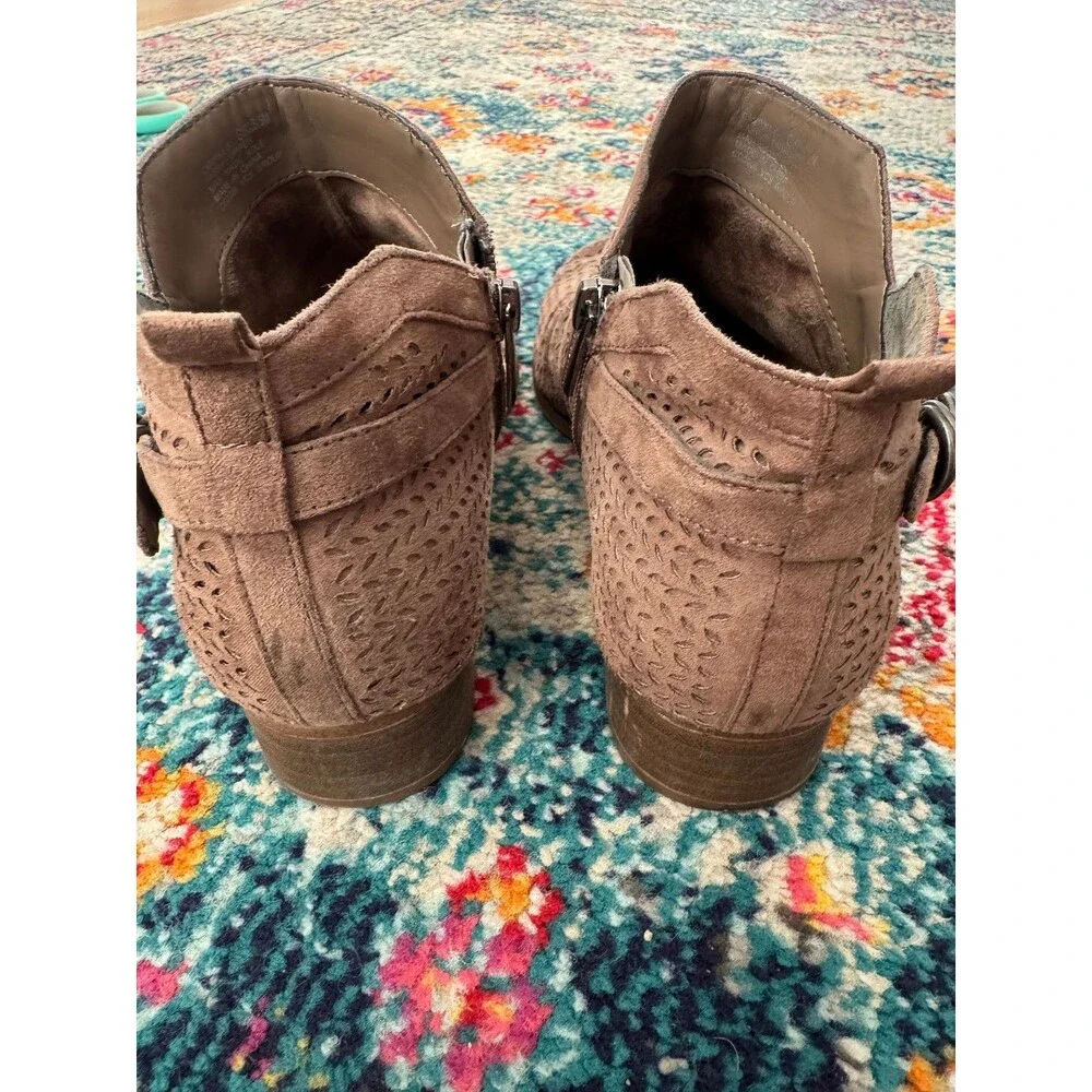 Vince Camuto Girl's Brown Suede Campina Booties Size‎ 5M